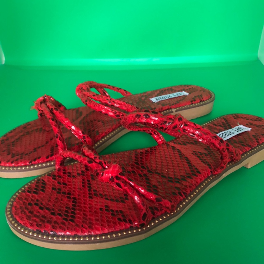 Cape Robbin red flat sandal 7.5 NIB